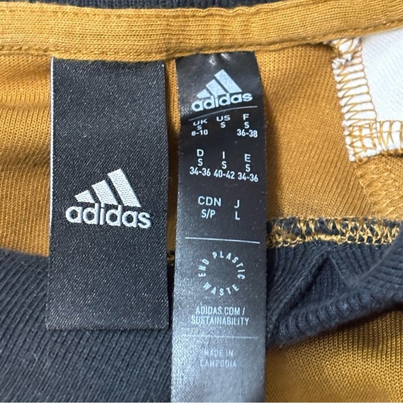 Women's Adidas House Of Tiro Suit Up Track Polo Collared Sweatshirt Sz Small - Picture 8 of 8